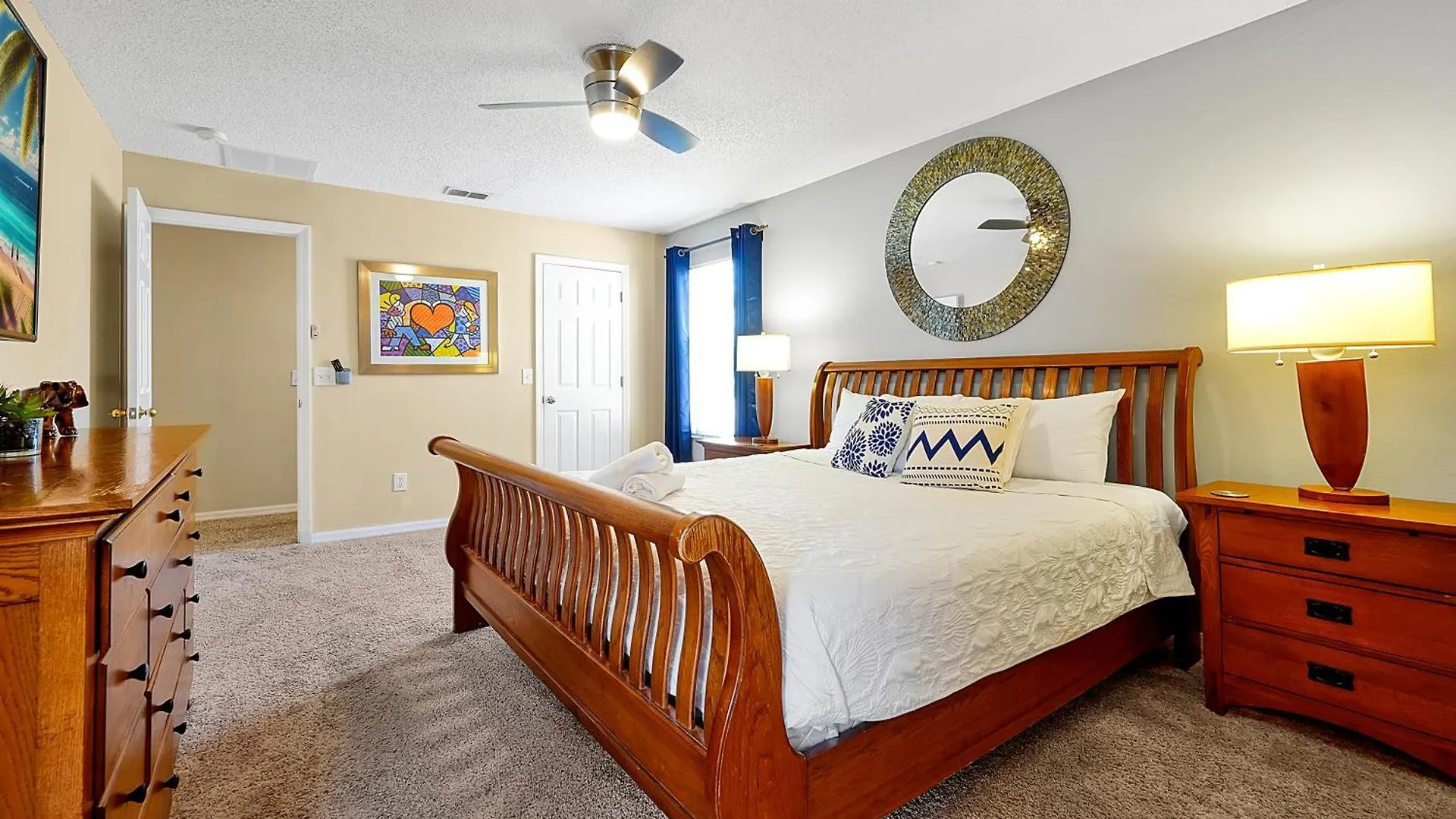 Waterfront Showcasing A Theater, Games Room, And A Private Pool Kissimmee