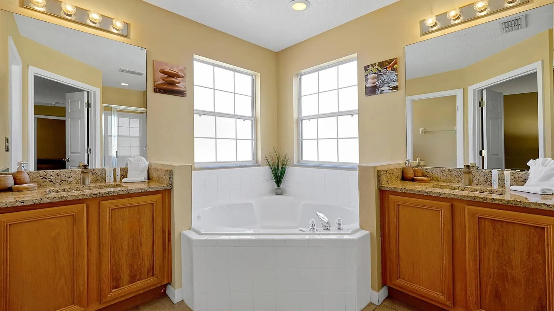 Waterfront Showcasing A Theater, Games Room, And A Private Pool Holiday home