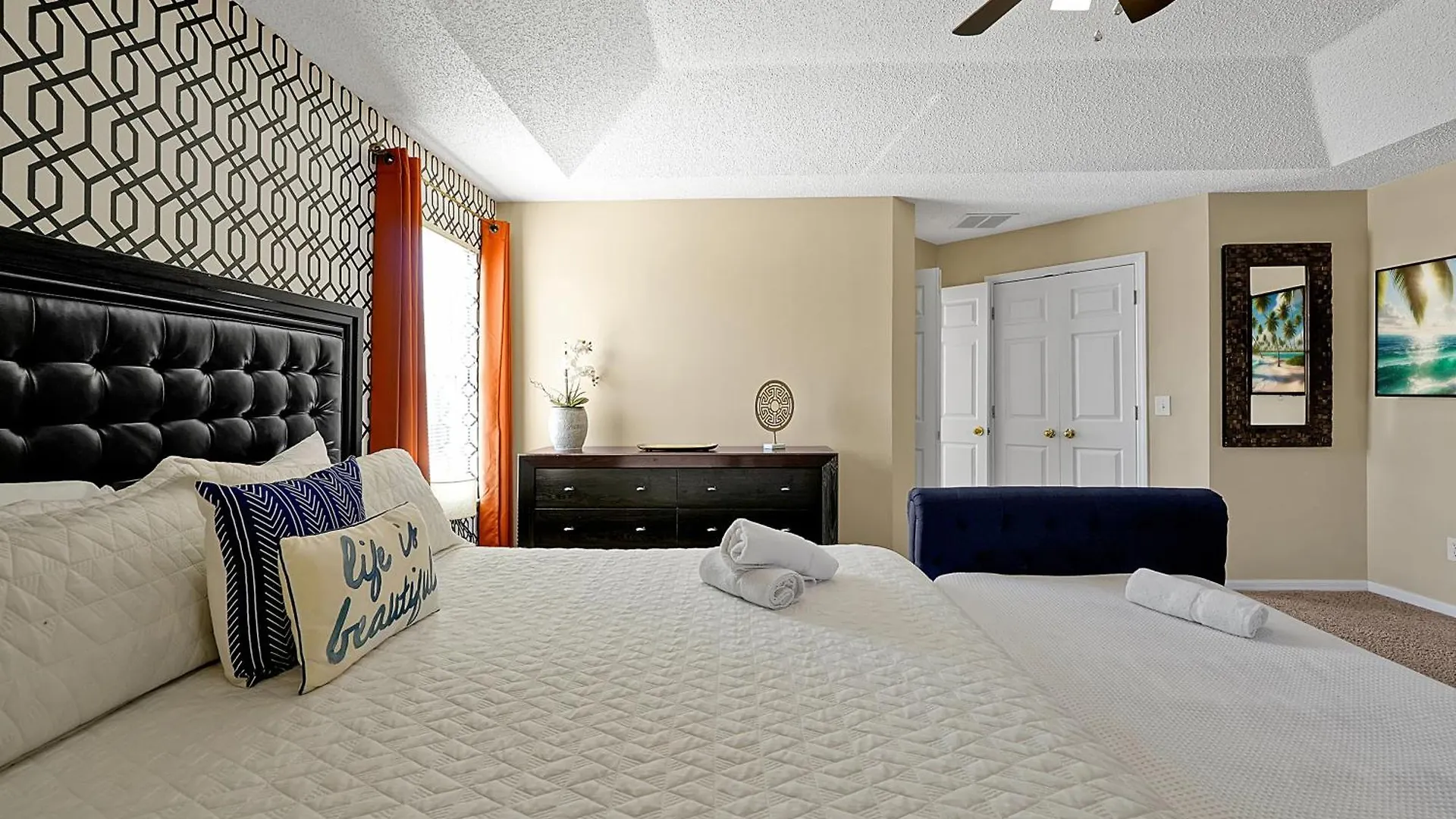 Waterfront Showcasing A Theater, Games Room, And A Private Pool Holiday home Kissimmee