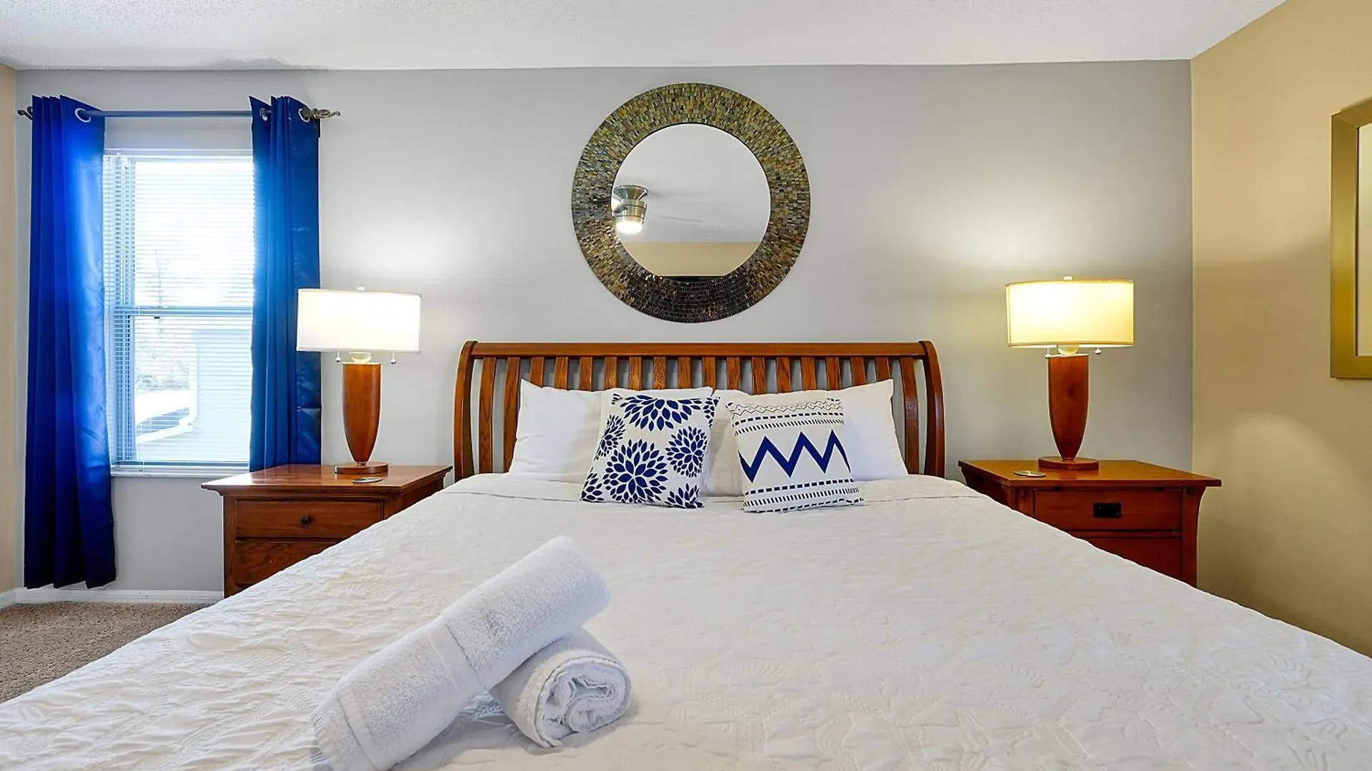 Holiday home Waterfront Showcasing A Theater, Games Room, And A Private Pool *