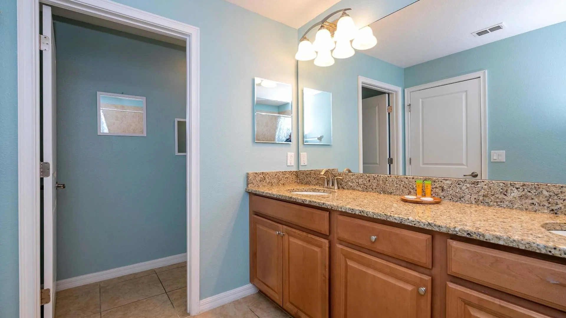 Stunning 5bd Close To At Storey 3199 Holiday home Kissimmee