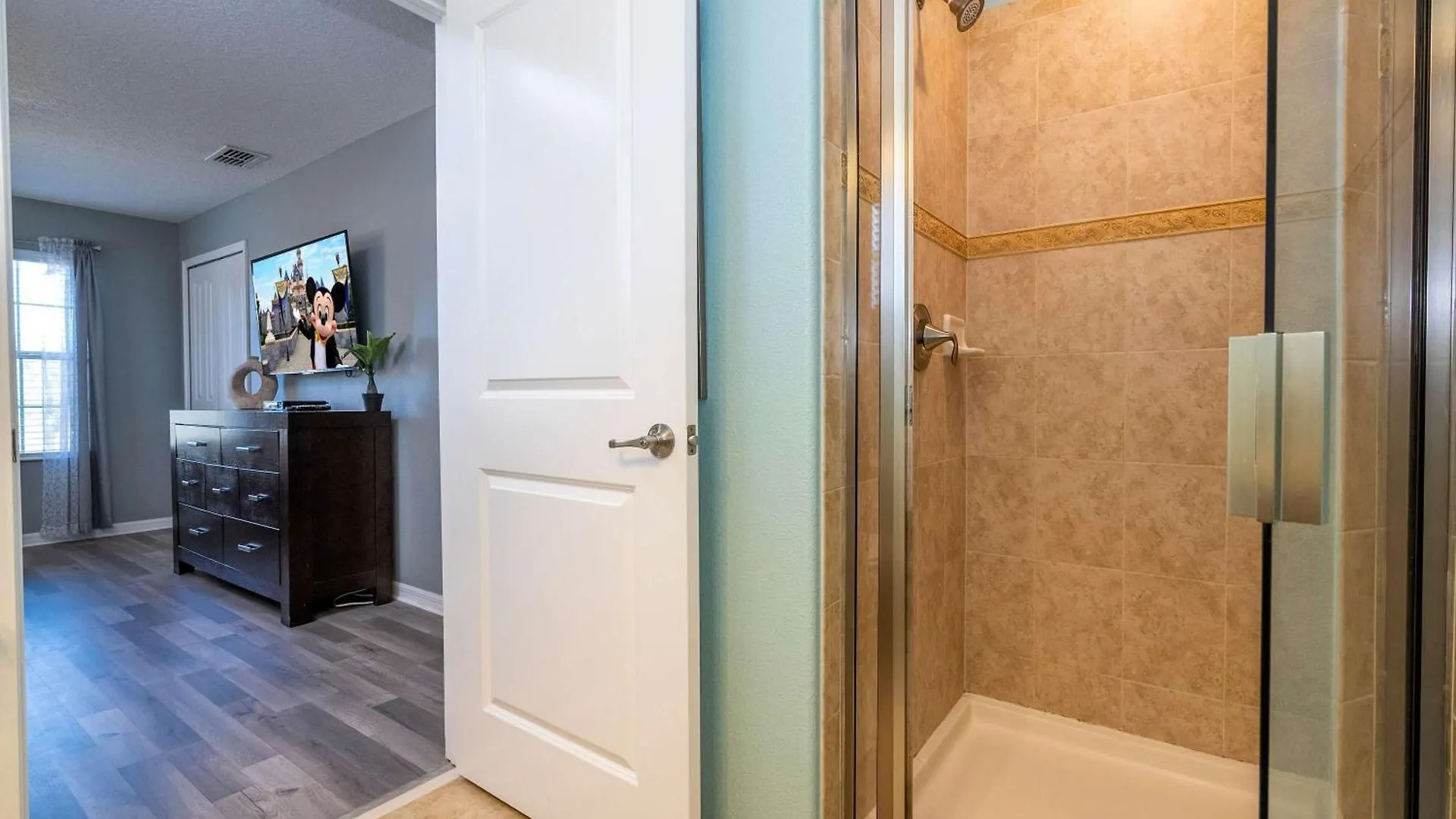 Holiday home Stunning 5bd Close To At Storey 3199