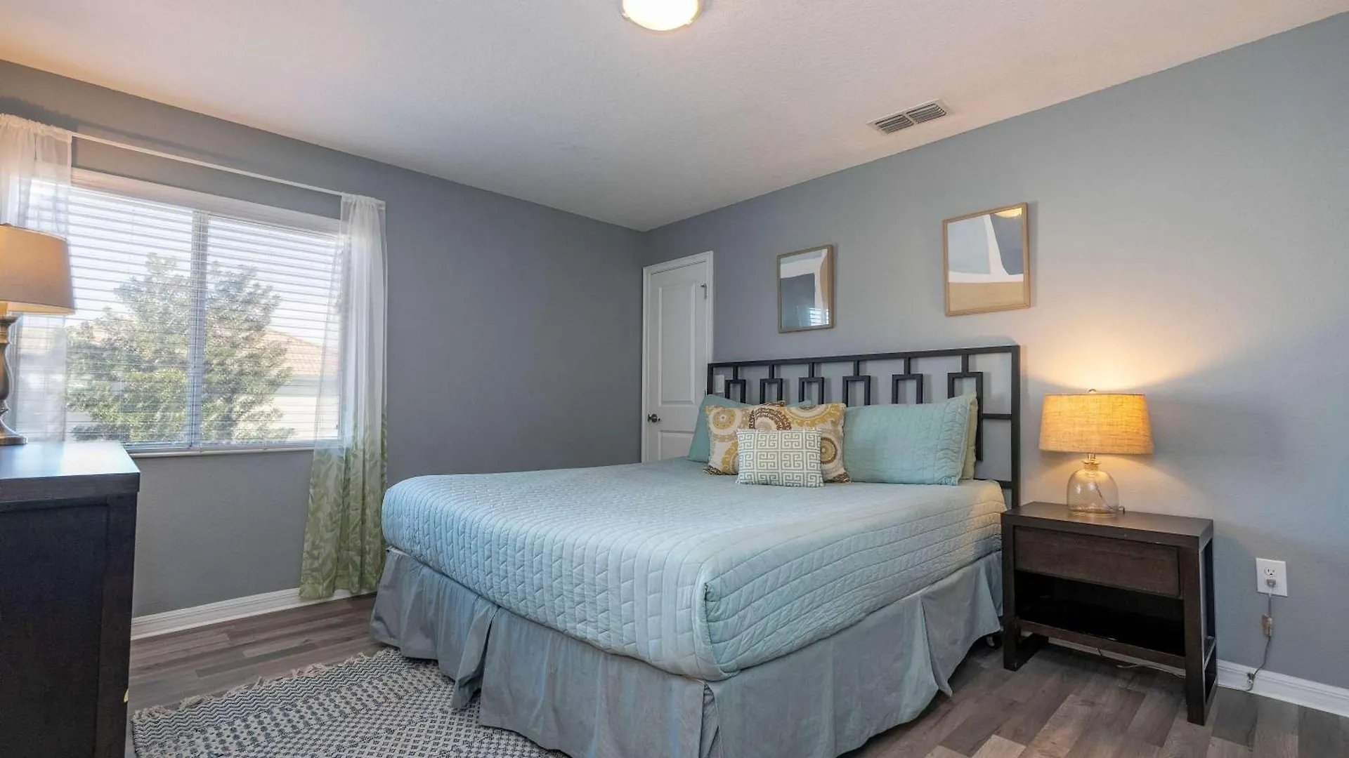 Stunning 5bd Close To At Storey 3199