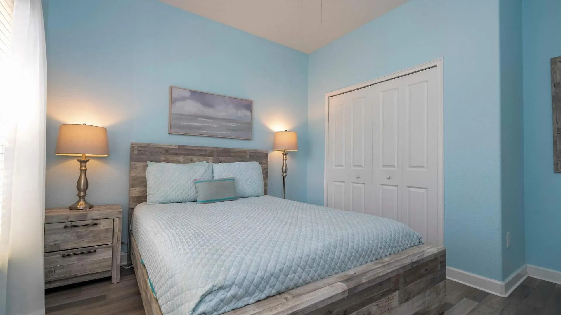 Stunning 5bd Close To At Storey 3199 *