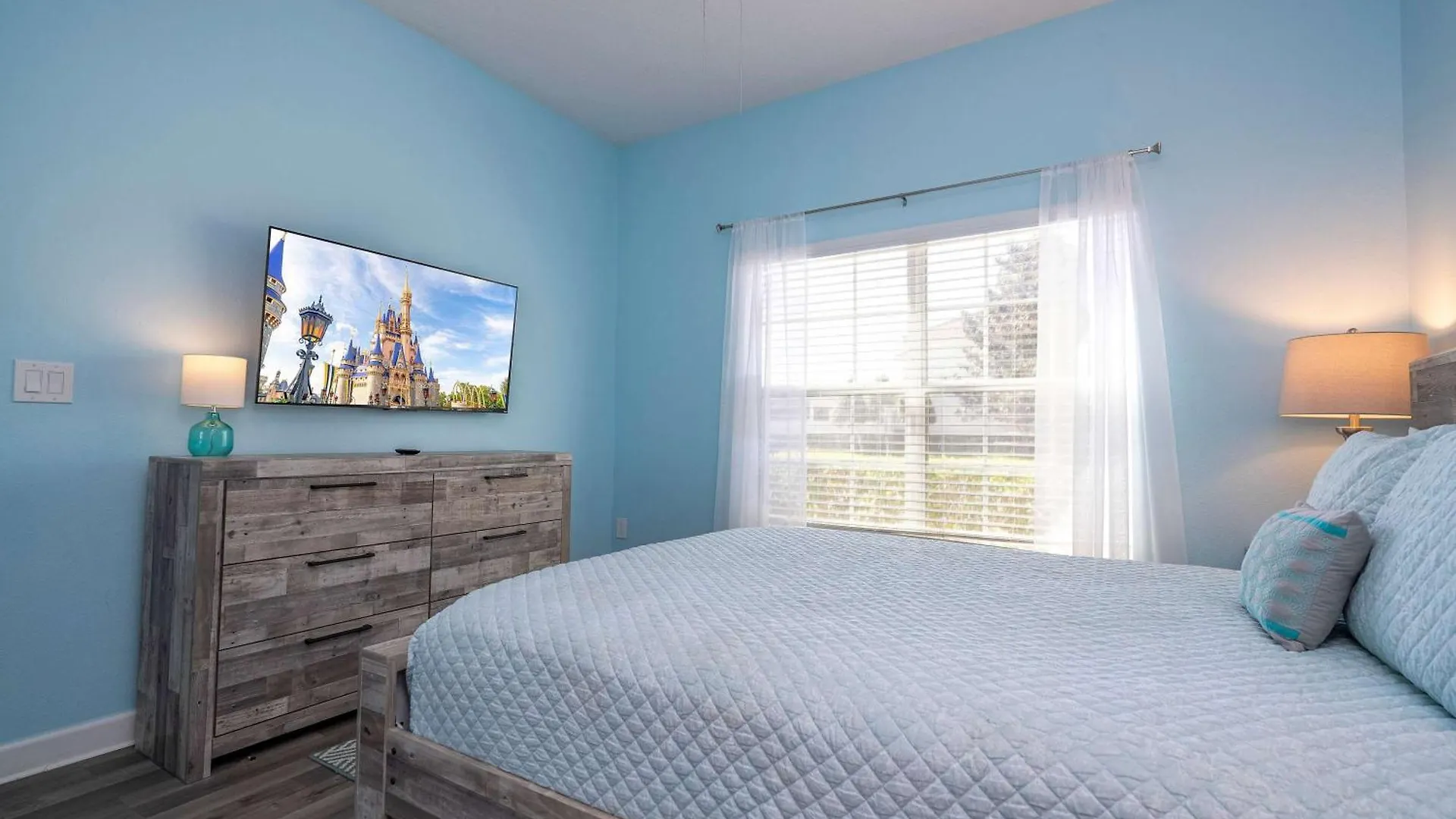 Stunning 5bd Close To At Storey 3199 Kissimmee