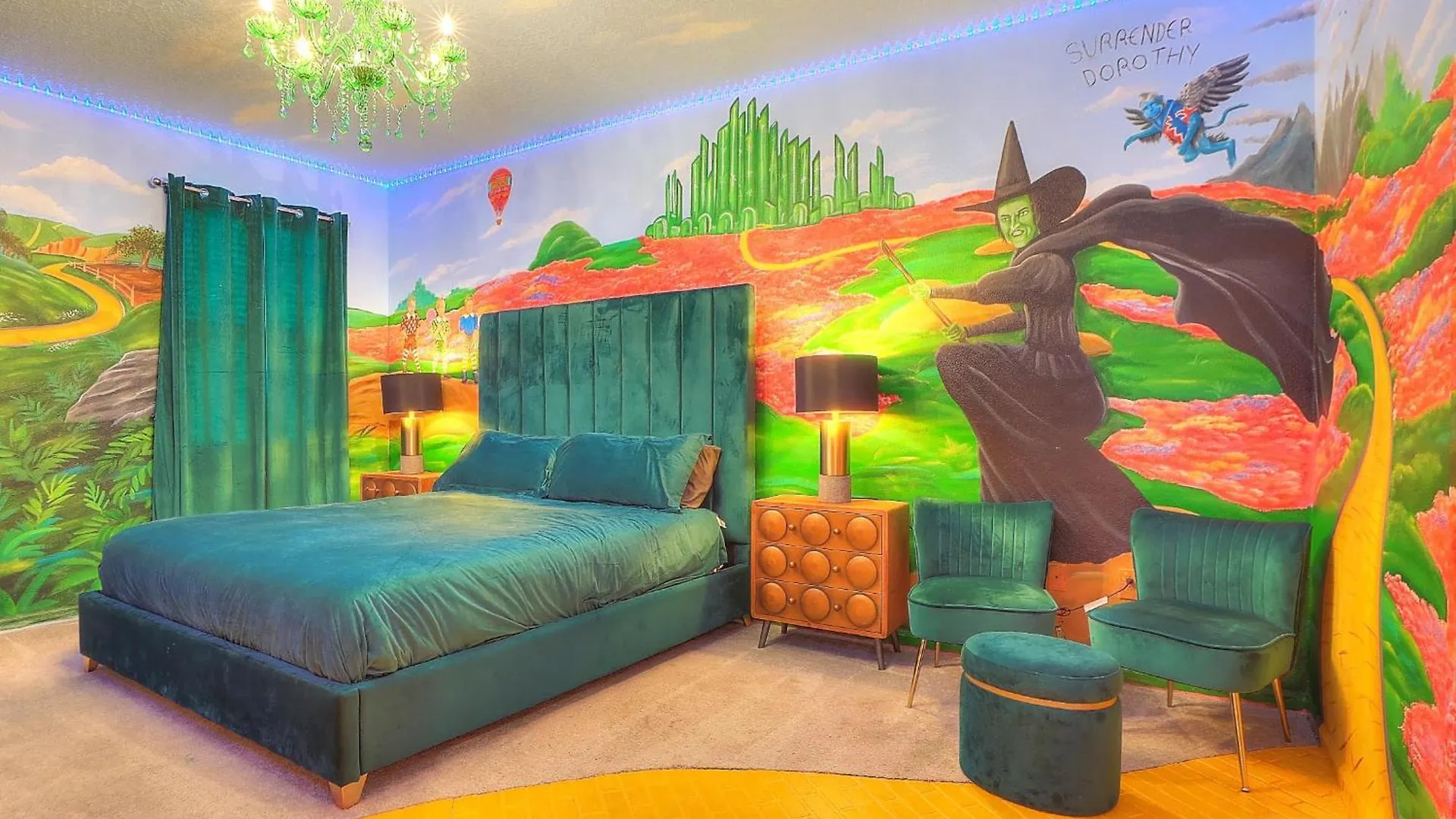 Breathtaking Lakeside 15b Movie Theme Pool-spa Holiday home Kissimmee