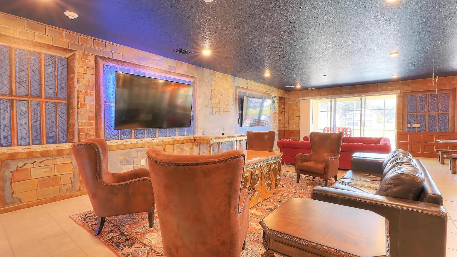 Breathtaking Lakeside 15b Movie Theme Pool-spa Holiday home