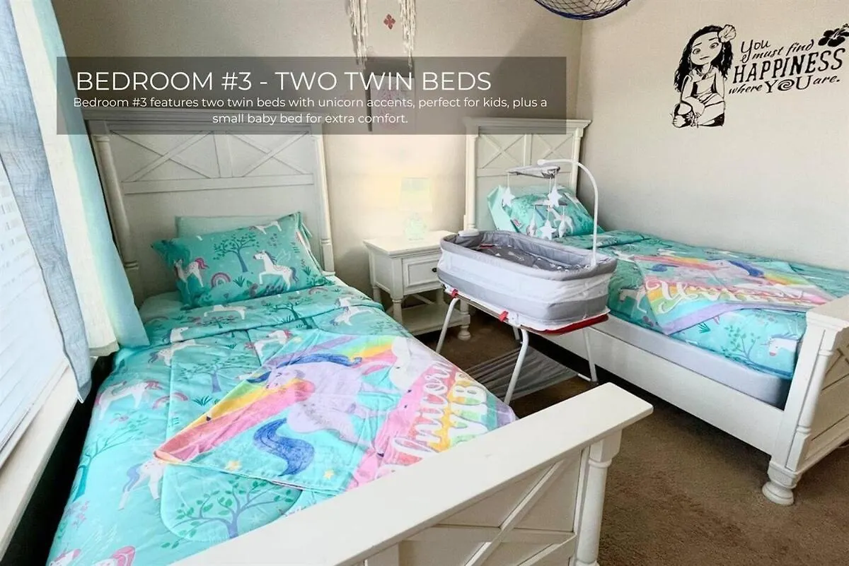 Spacious 4-bedroom Family Retreat Near Disneyland! Holiday home Kissimmee