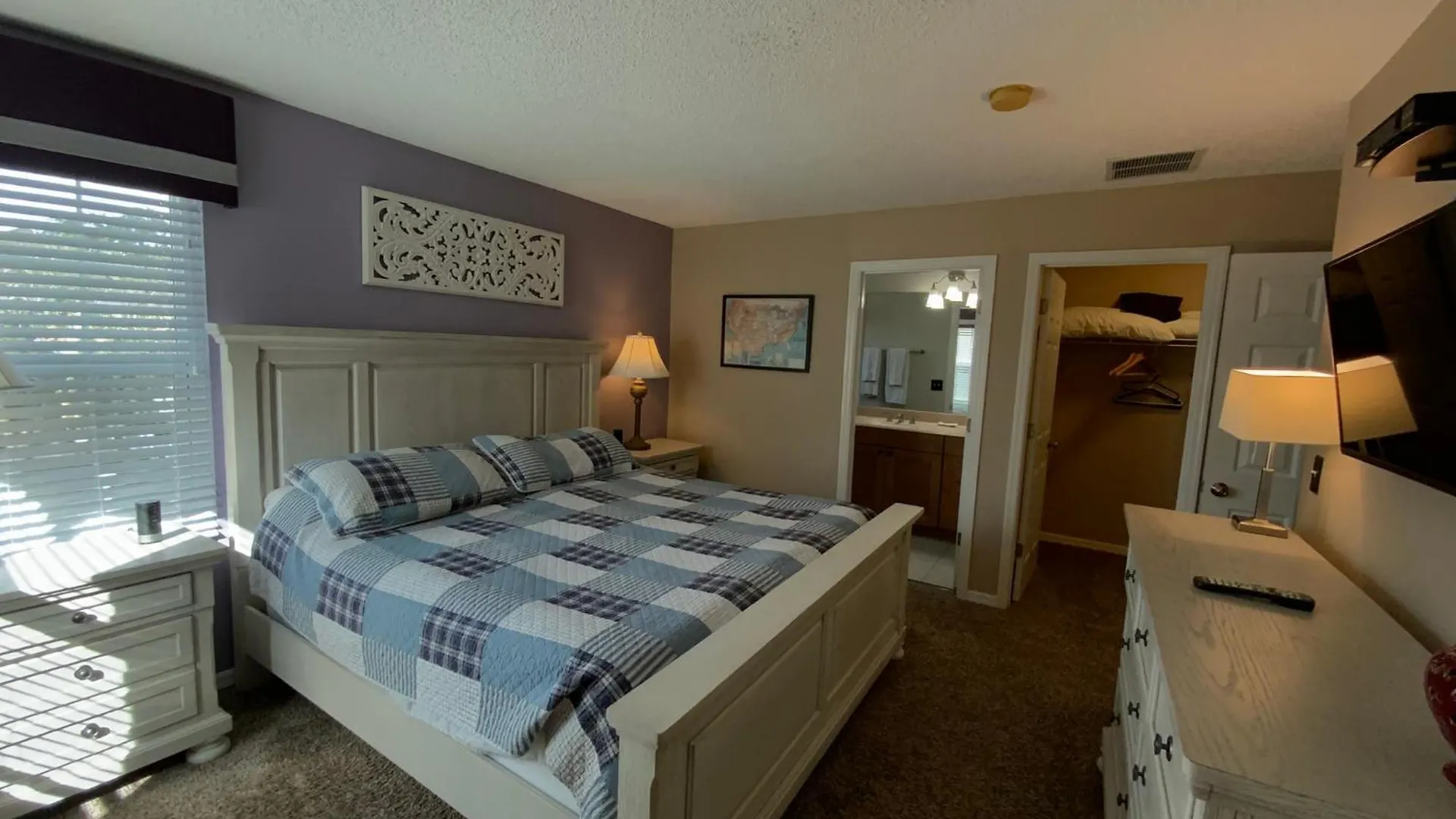 Holiday home Seasons 6 Bedrooms, 4 Masters And Water View *