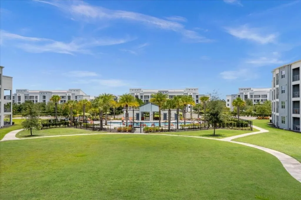 Apartment 2 Bedrooms - 2 Bathrooms - Storey 3150-205 *