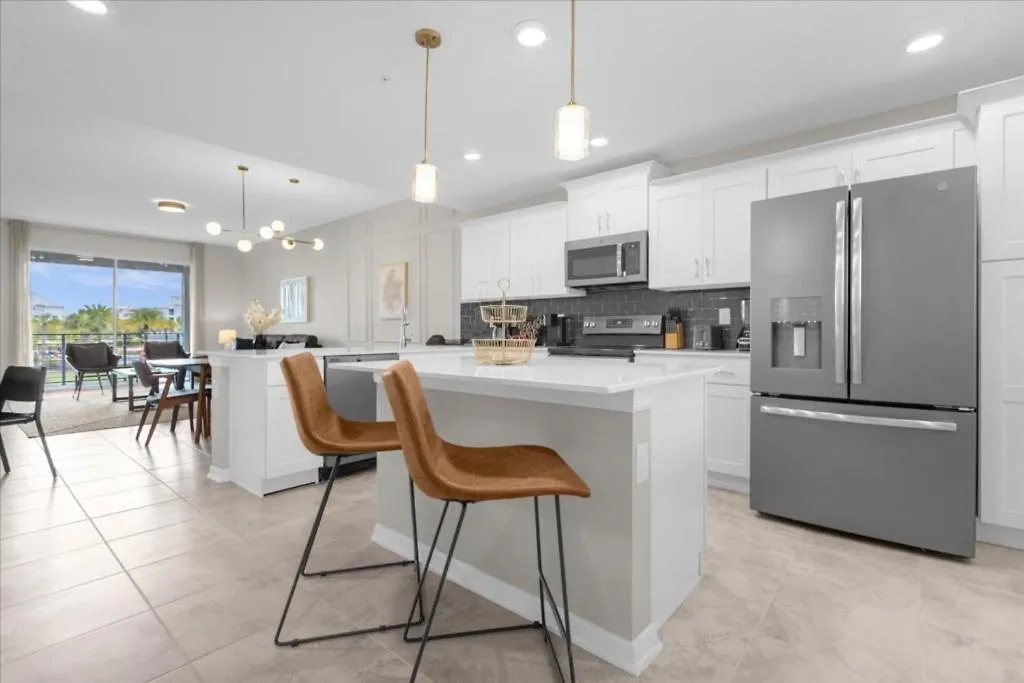 Apartment 2 Bedrooms - 2 Bathrooms - Storey 3150-205 *