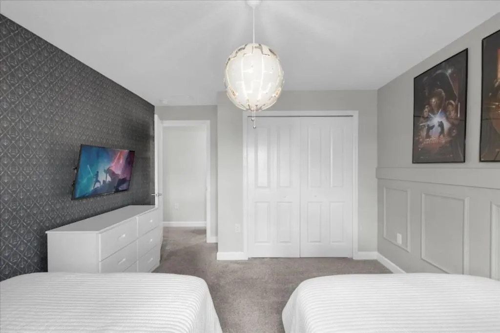 4 Bedrooms- 3 Bathrooms - Storey 4819 Ds Kissimmee