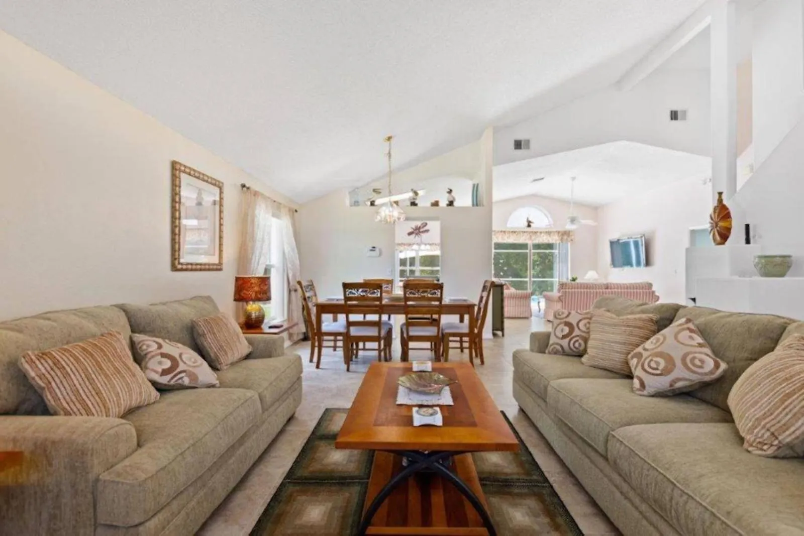 Near Disney, Sleeps 8 At Lindfields Villa *