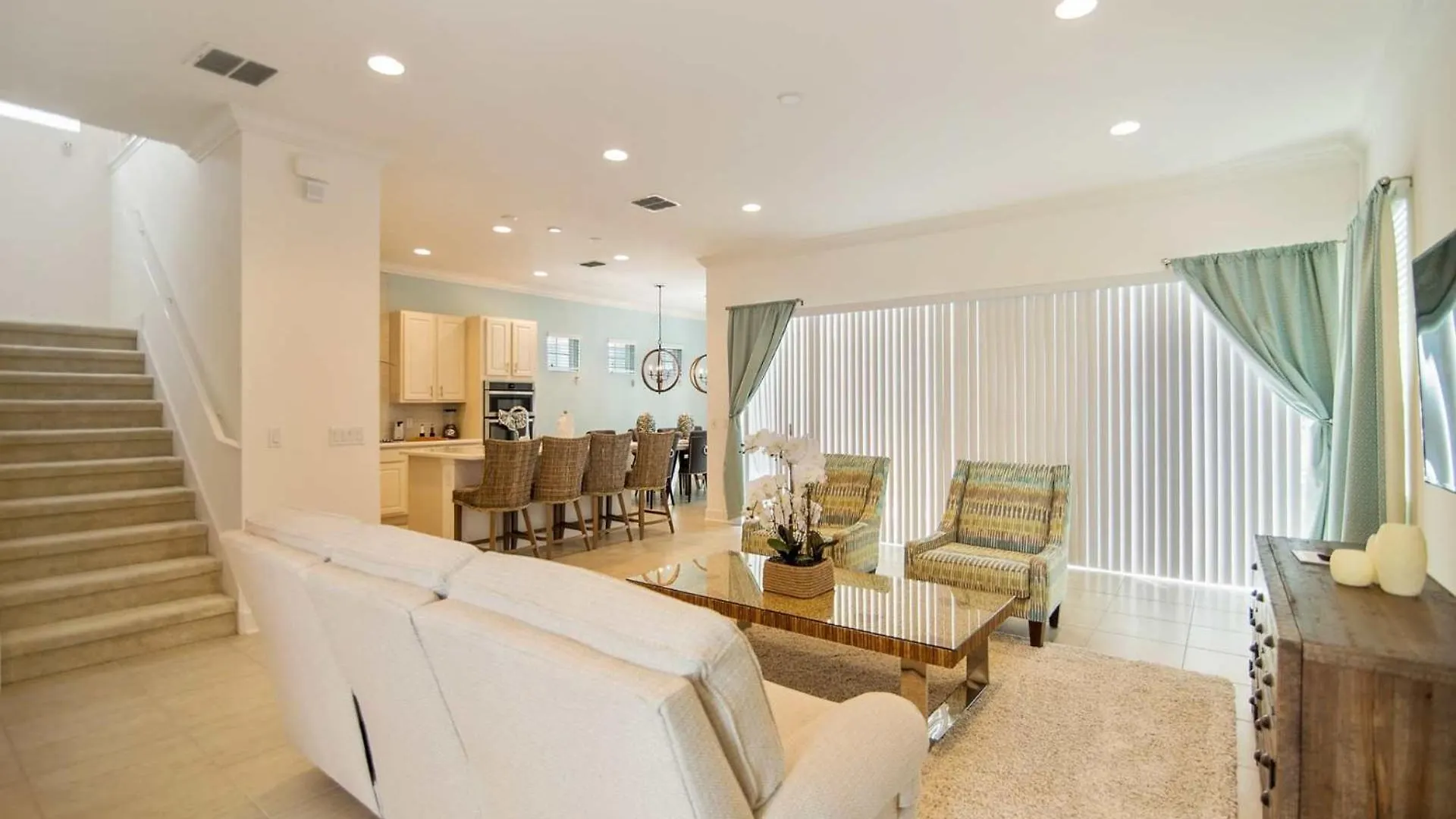5 Bed Townhouse Near - Reunion 度假居 *