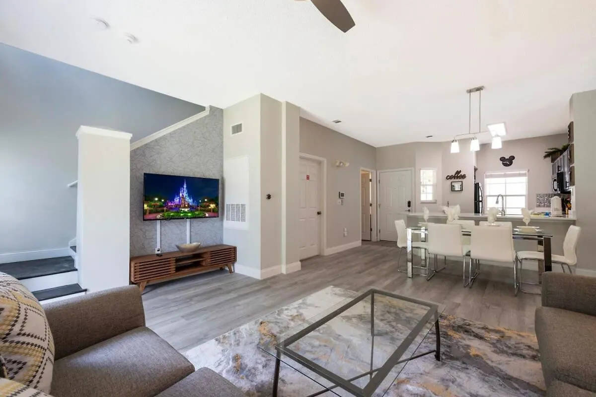 8553 Stunning House Close To Animal Kingdom