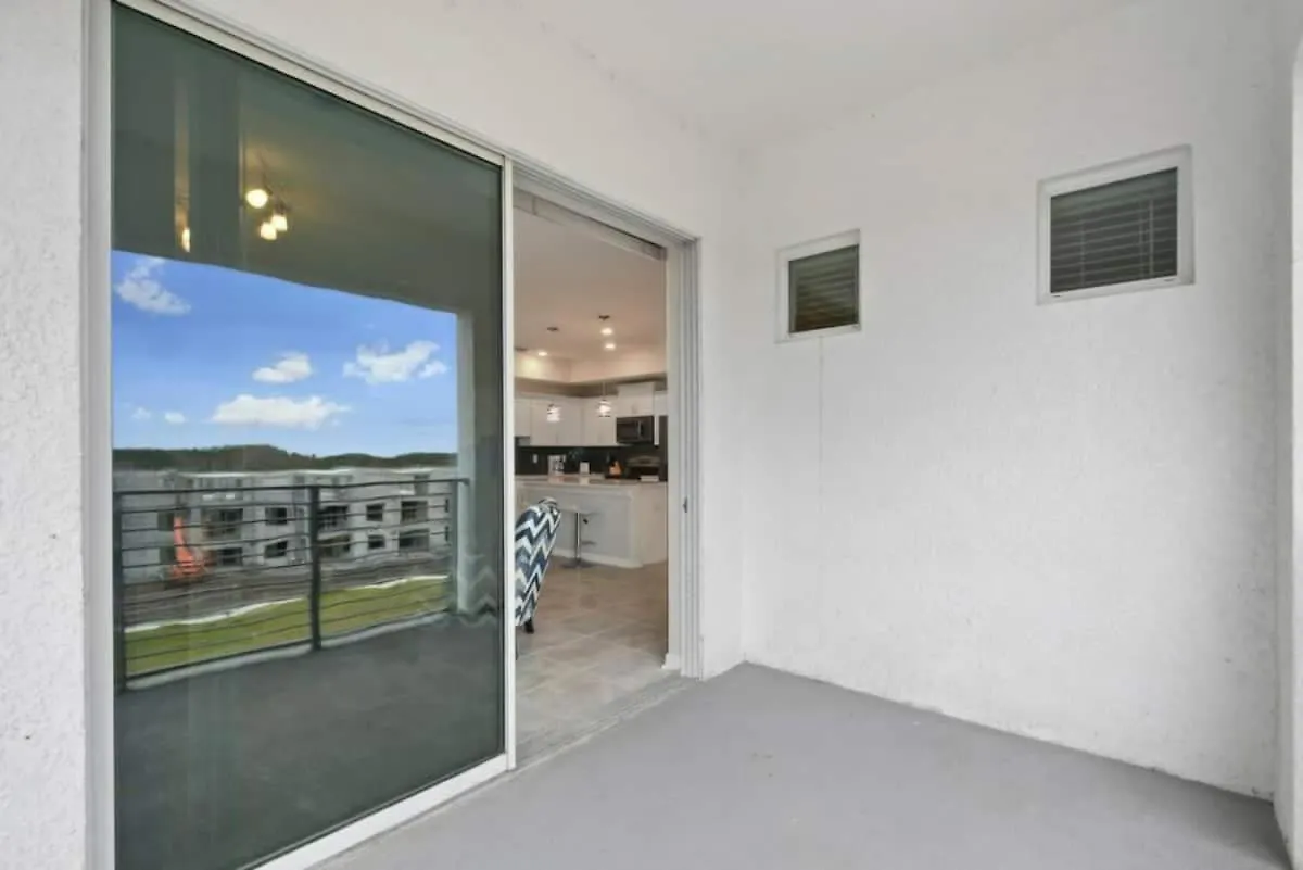 Apartment 3120 Brand New Stunning