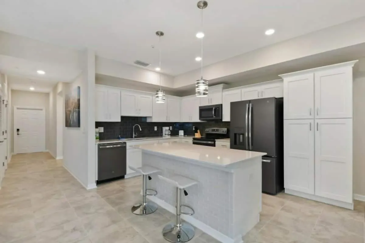 Apartment 3120 Brand New Stunning