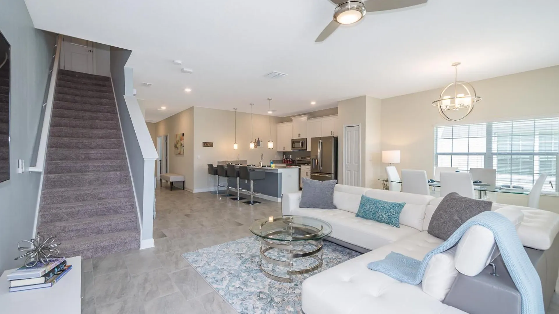Luxury 18 Minutes Away From Disney! 基西米