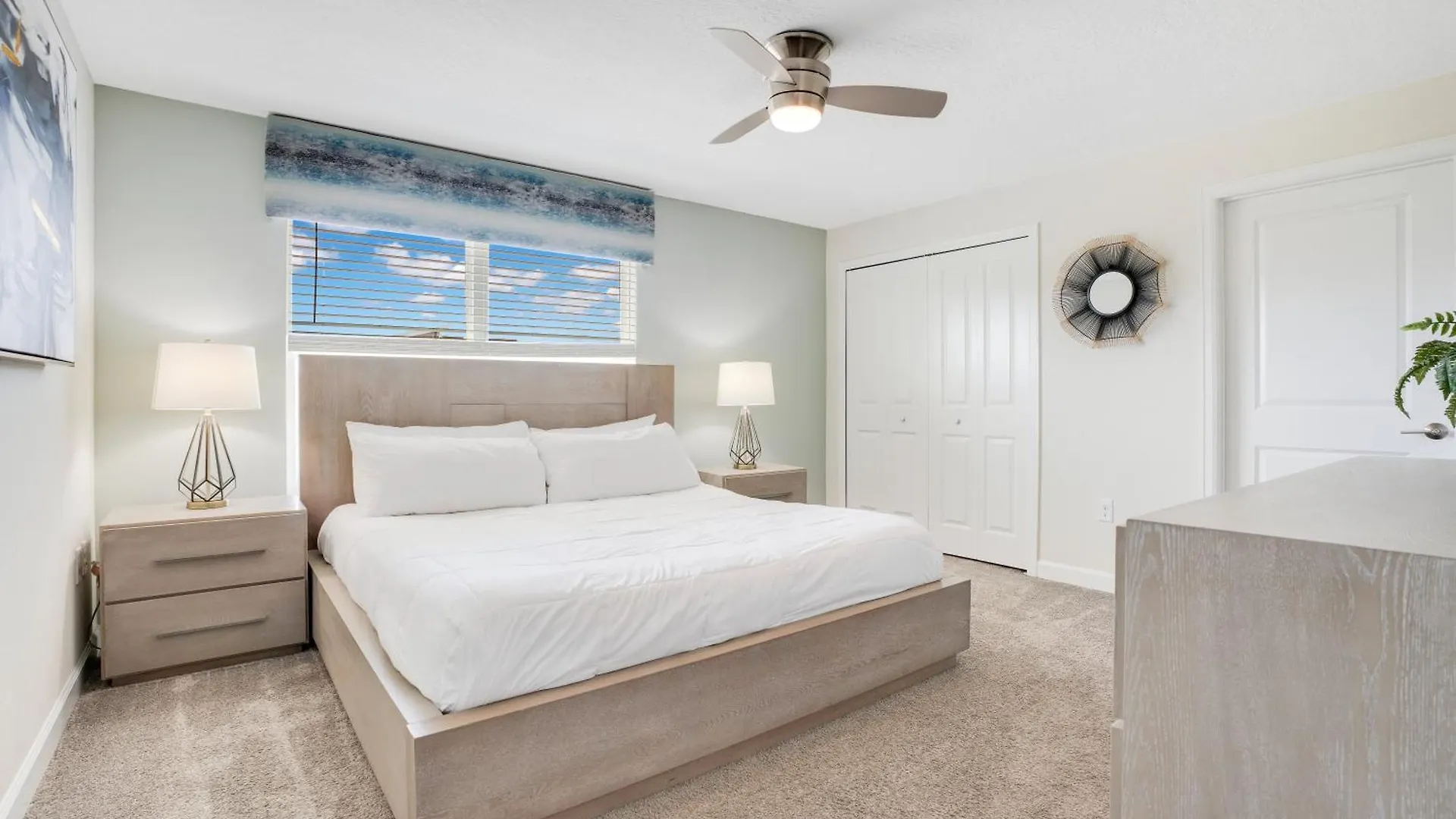 Luxury 18 Minutes Away From Disney!
