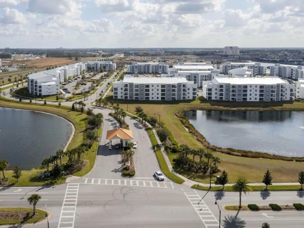 Apartment 2 Bedrooms- 2 Bathrooms- Storey 4751-207 Ct