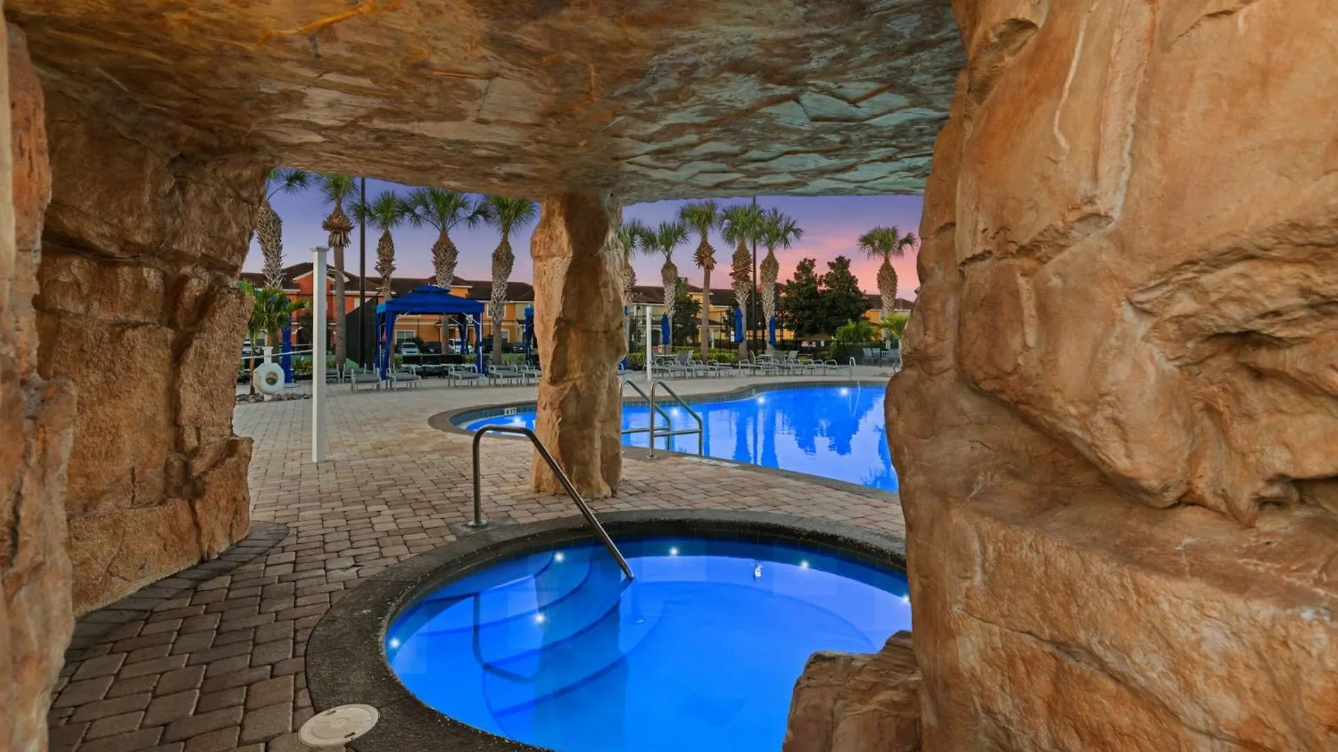Welcome To Your Luxury Moana Villa Kissimmee