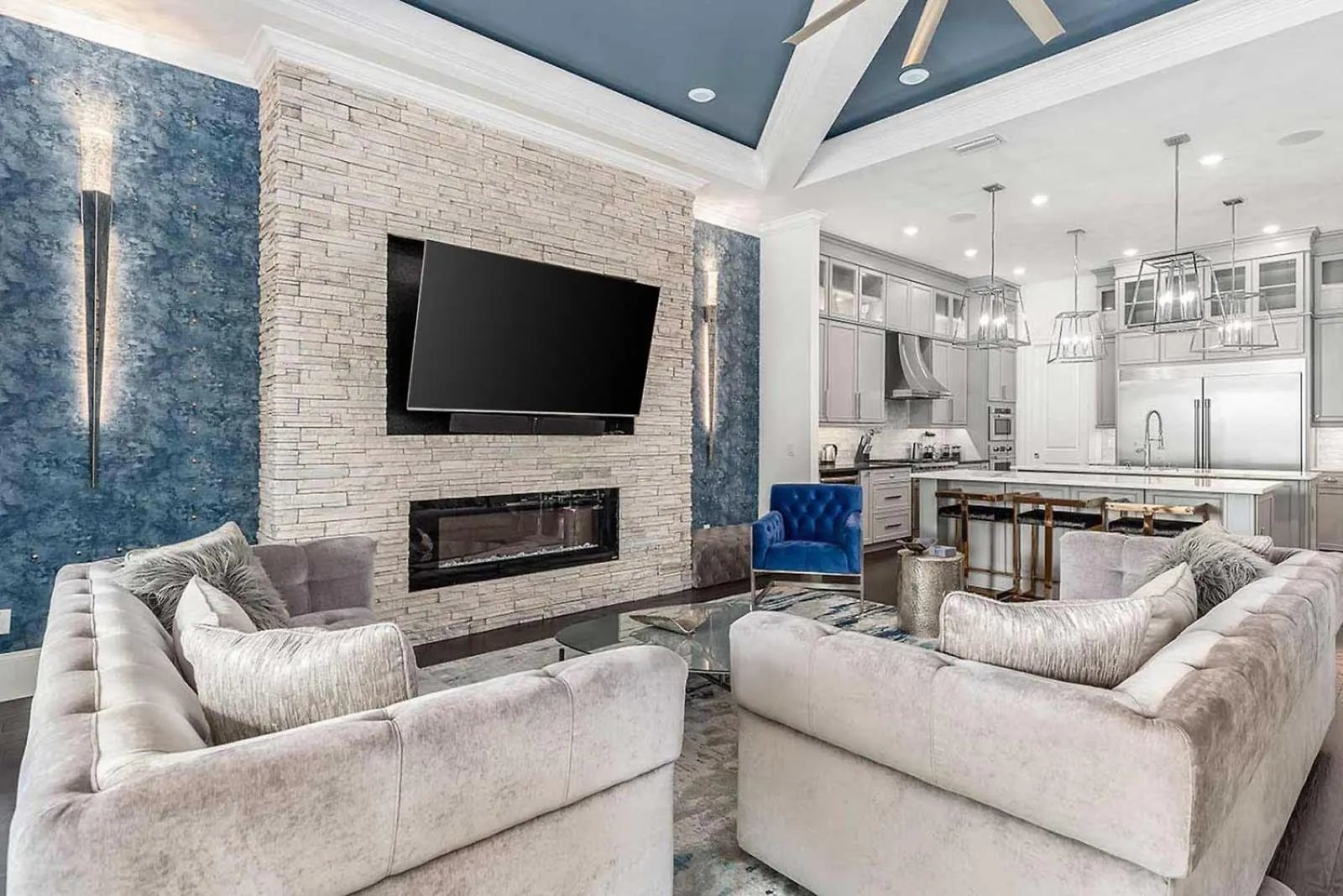 Estate With Arcade, Theater, Superhero Br, Near Parks *