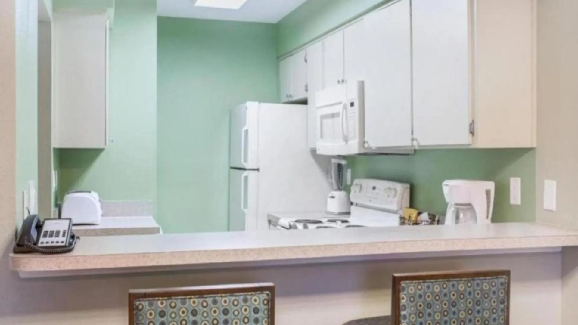 Diamond-alhambra At Poinciana2bd *