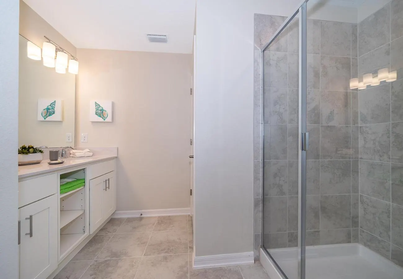 Spectacular 2bed 2bath 5min From