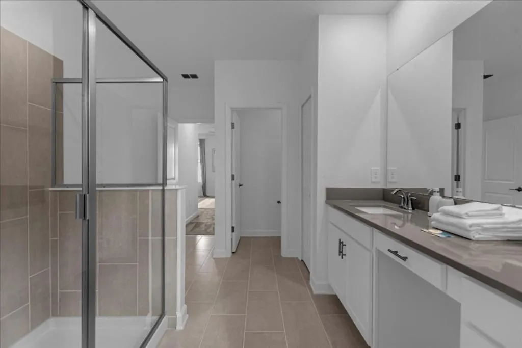 6 Bedrooms- 5 Bathrooms- Champions Gate 8923 Tw Holiday home