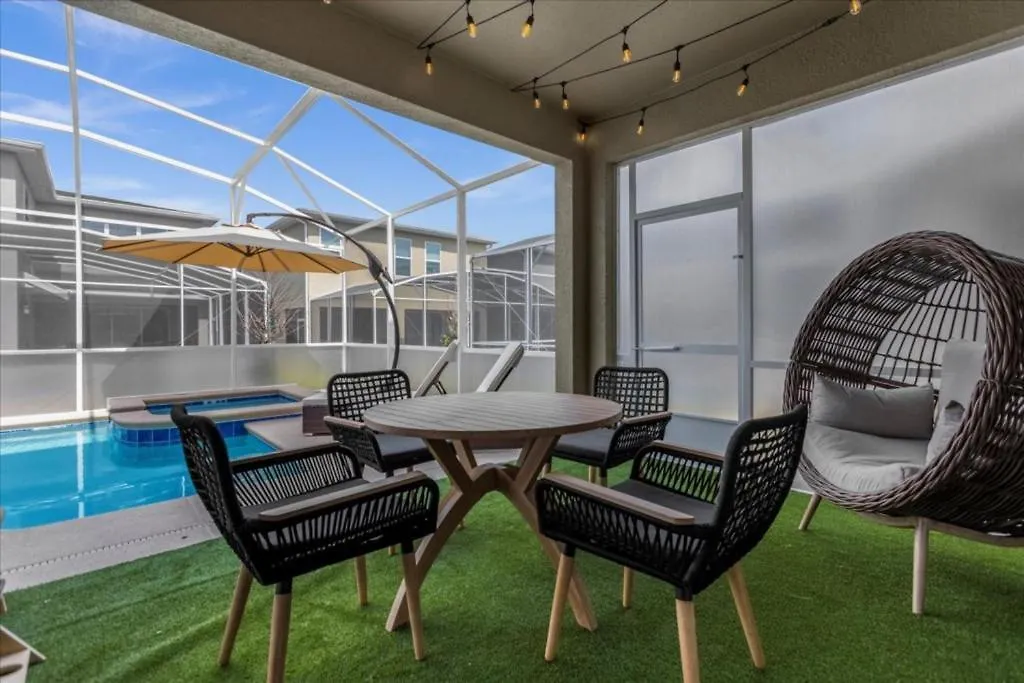 6 Bedrooms- 5 Bathrooms- Champions Gate 8923 Tw Holiday home *