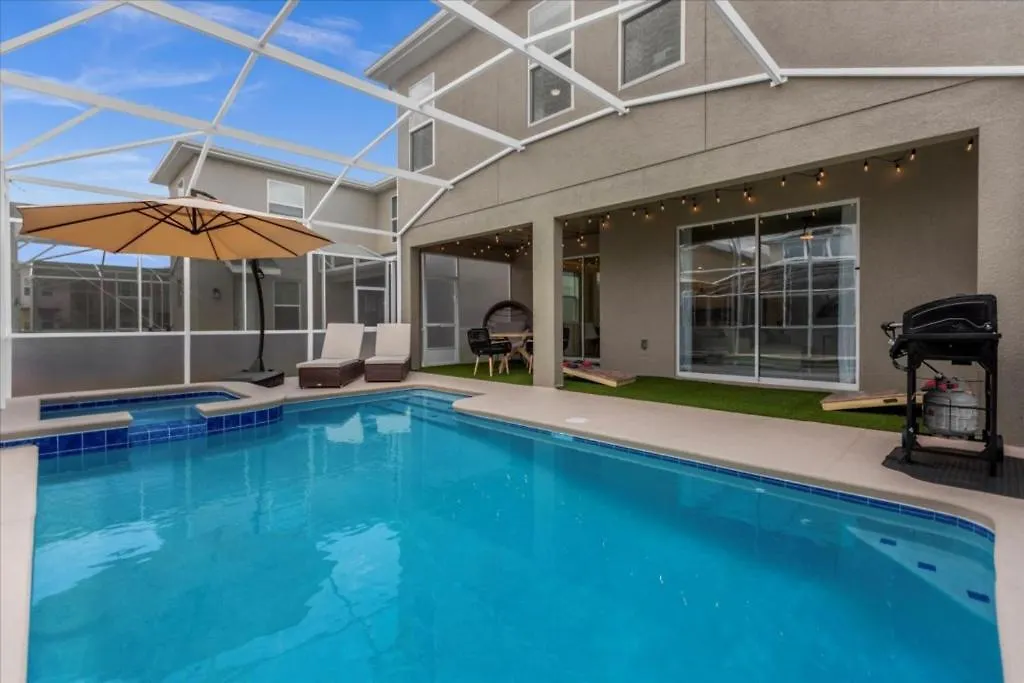 6 Bedrooms- 5 Bathrooms- Champions Gate 8923 Tw