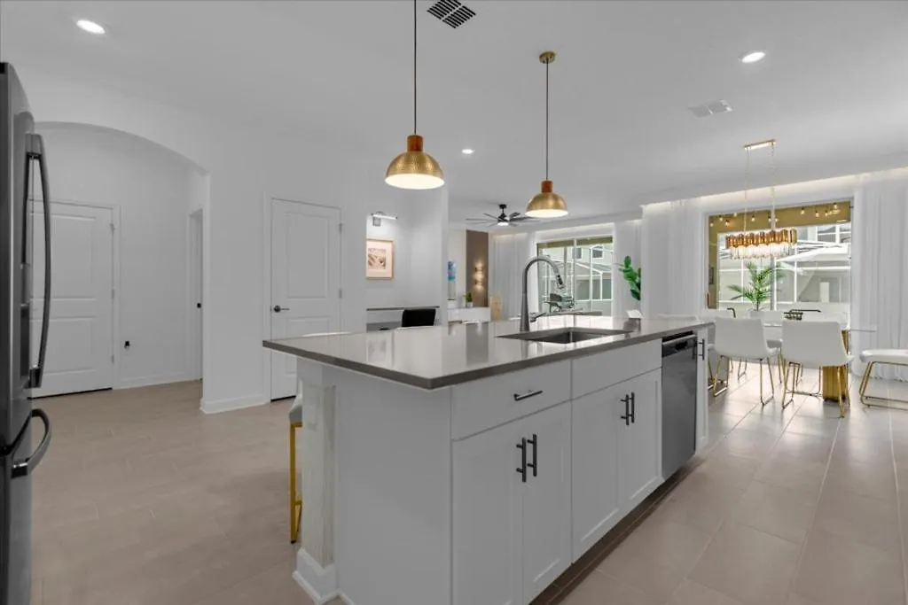 6 Bedrooms- 5 Bathrooms- Champions Gate 8923 Tw Holiday home Kissimmee