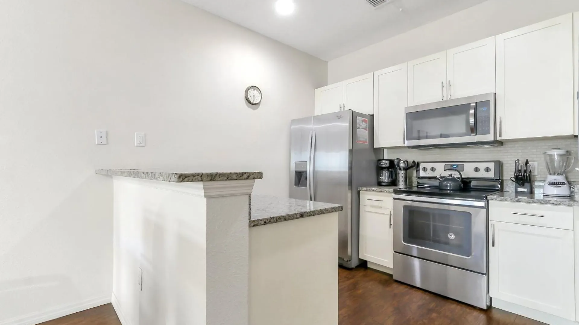Amazing Townhouse In Gated Community 10' To Disney! Kissimmee