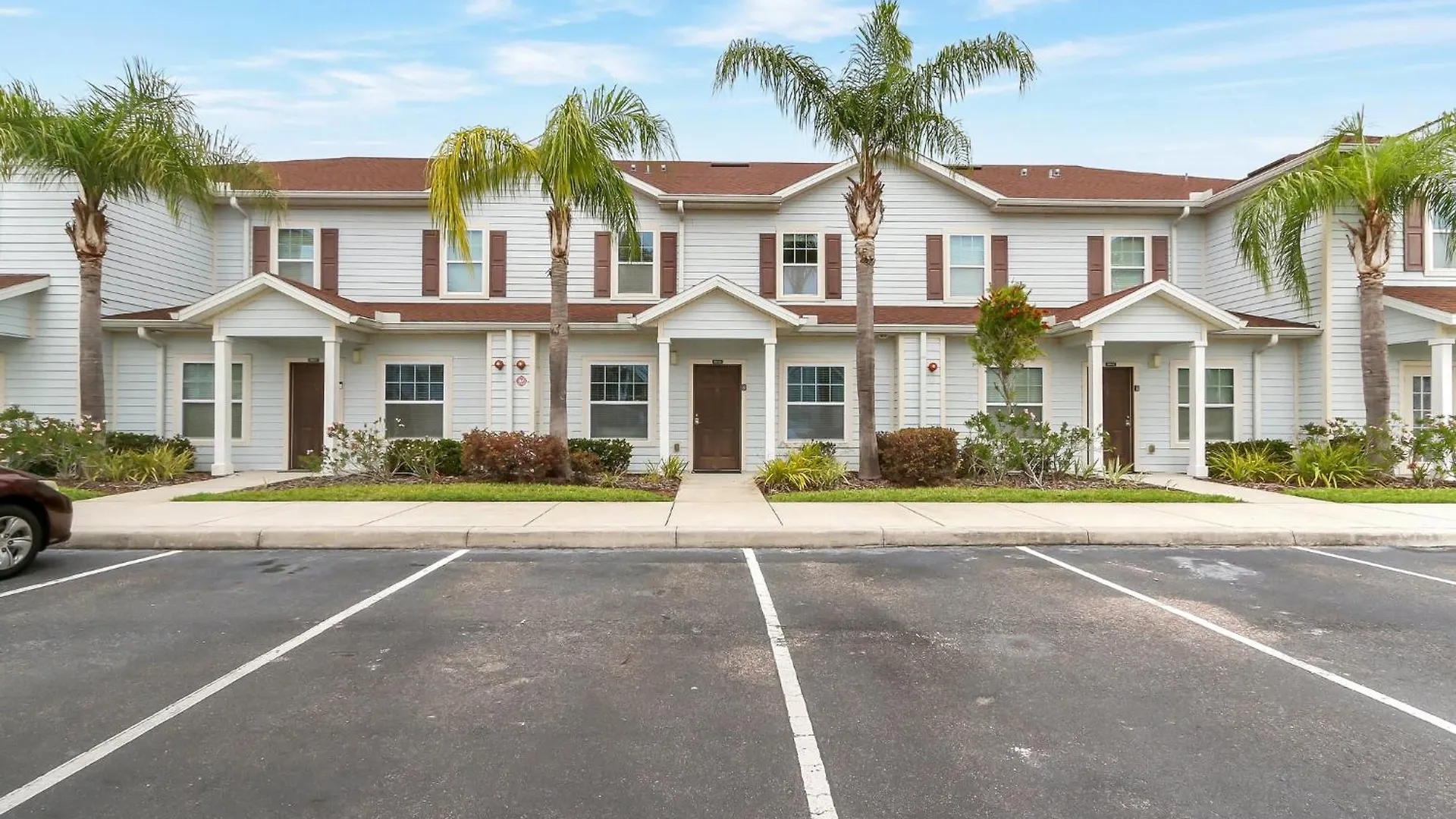 Amazing Townhouse In Gated Community 10' To Disney! Holiday home