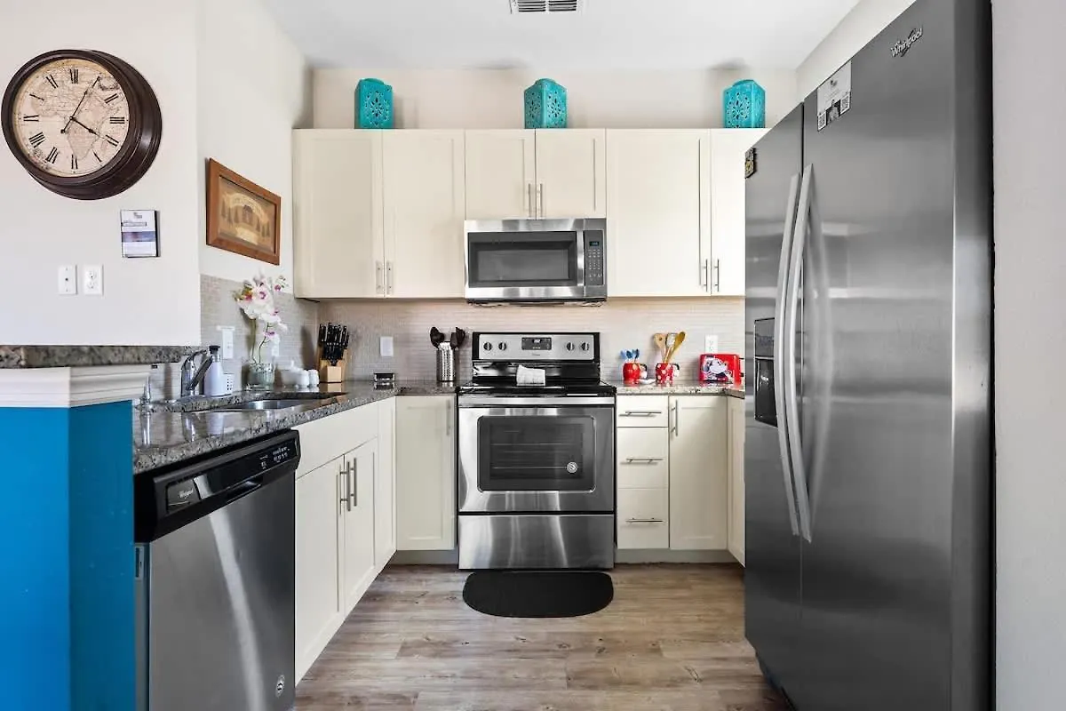4br Community Pool Across The Street Wl8989