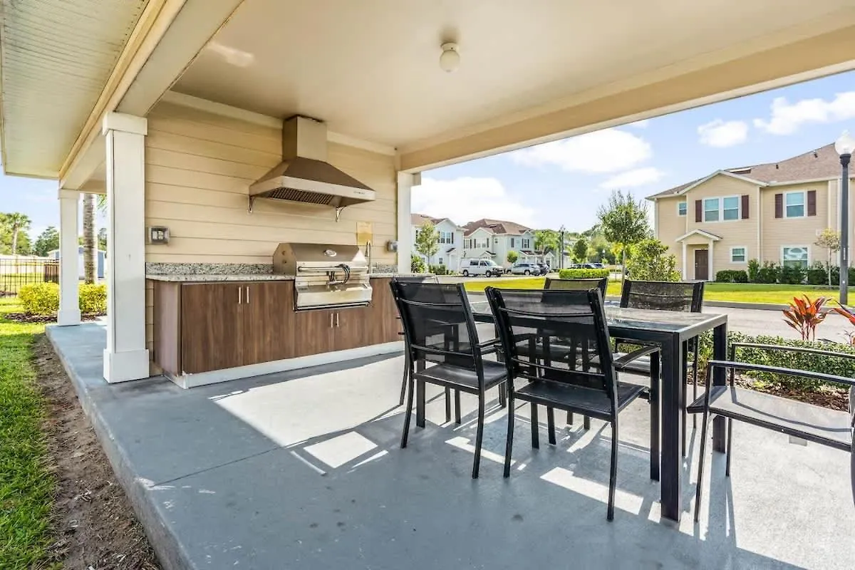Holiday home 4br Community Pool Across The Street Wl8989