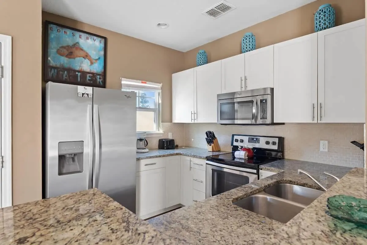 Holiday home Cozy Decor 4br At West Lucaya Wl8972 *