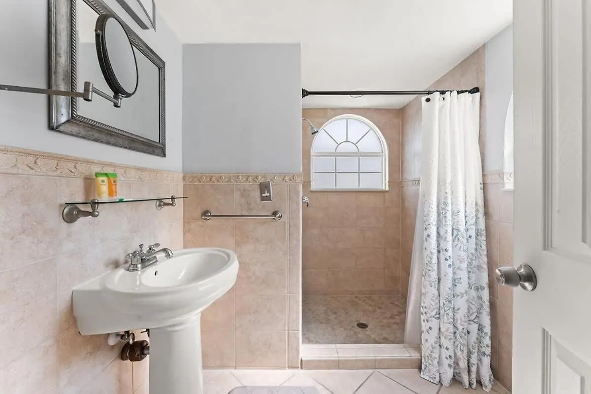 Enjoy 3brs At Of Somerset Vs2745 Holiday home