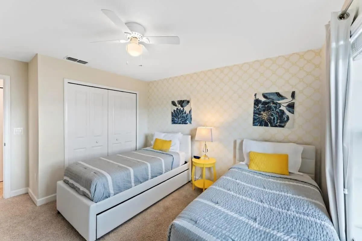Holiday home 4 Bedroom Bright Cozy At Storey Sl3113 *