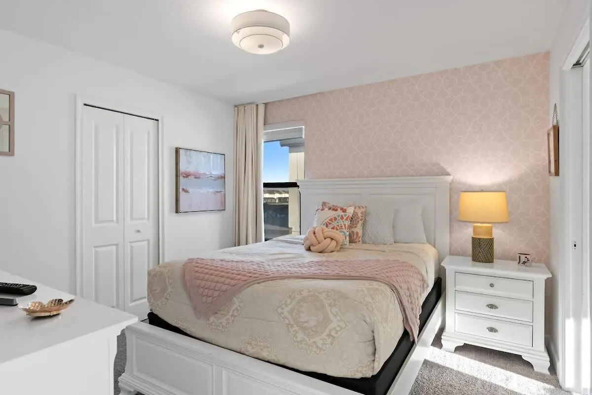 Luxury Decor 6br At Storey Sleeps 16 Sl2945