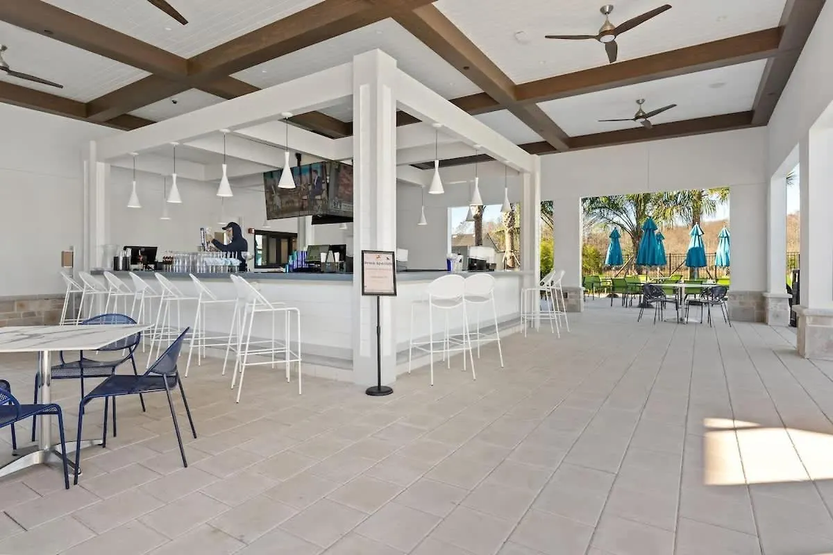 2 Bedroom Modern Near Sl4741 Apartment