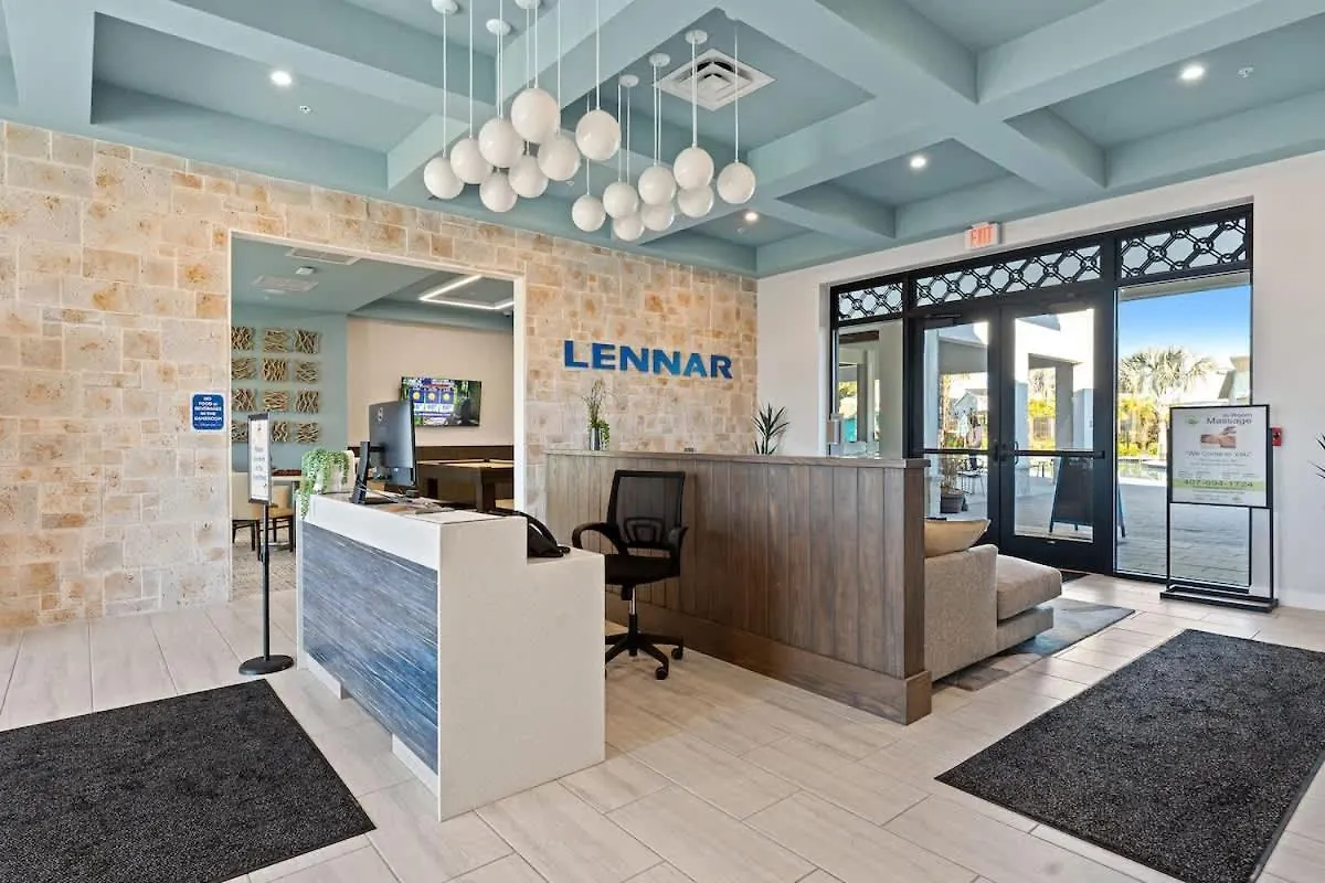 2 Bedroom Modern Near Sl4741 Apartment *