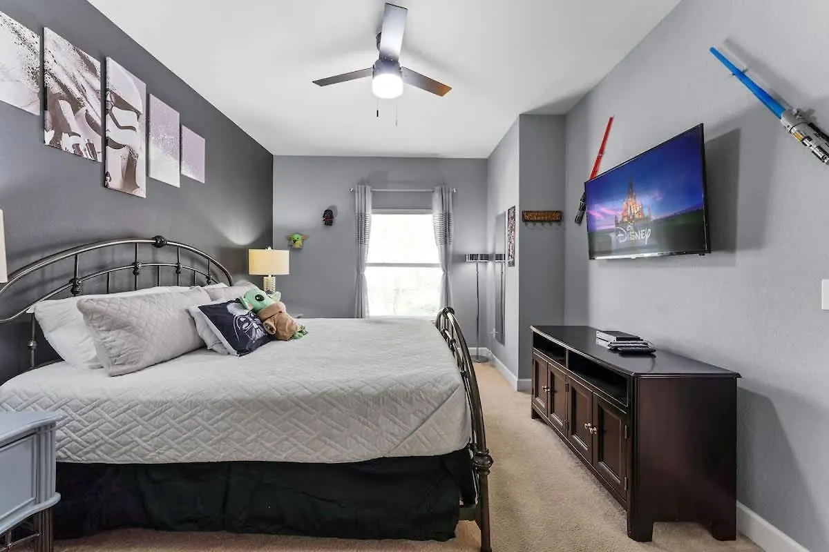 Themed Bedrooms Area 3br Lr2960 *