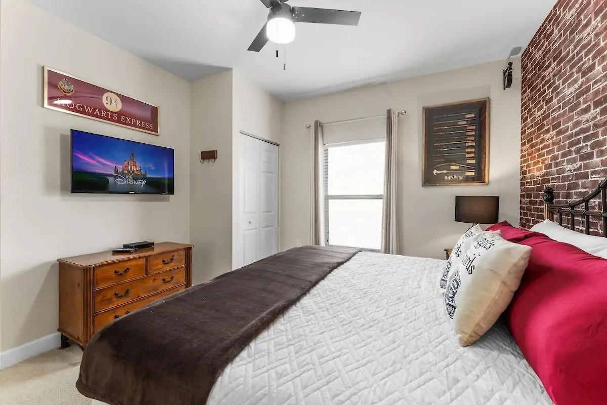 Themed Bedrooms Area 3br Lr2960