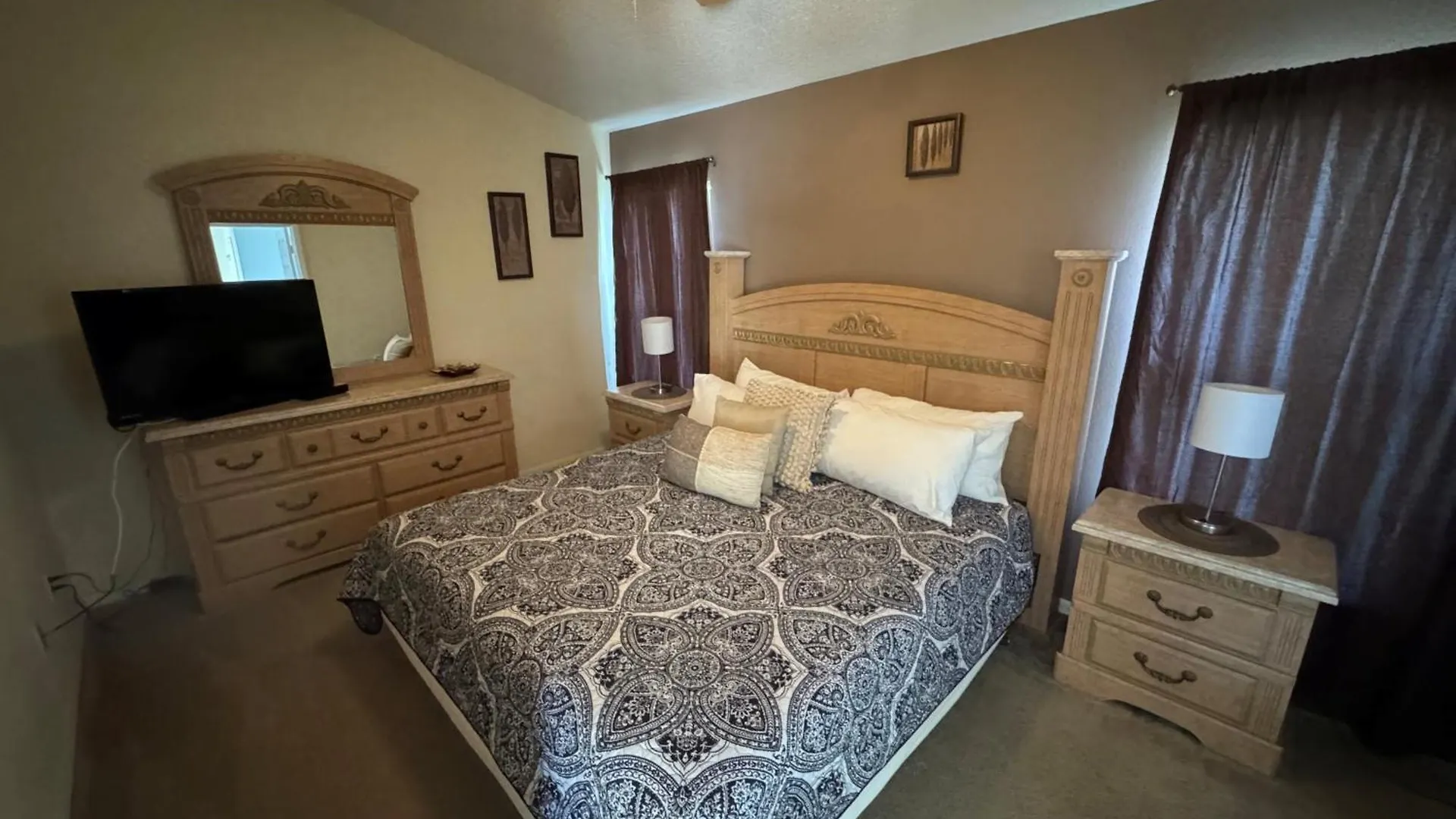 Daisy's Den - Five Bedroom *