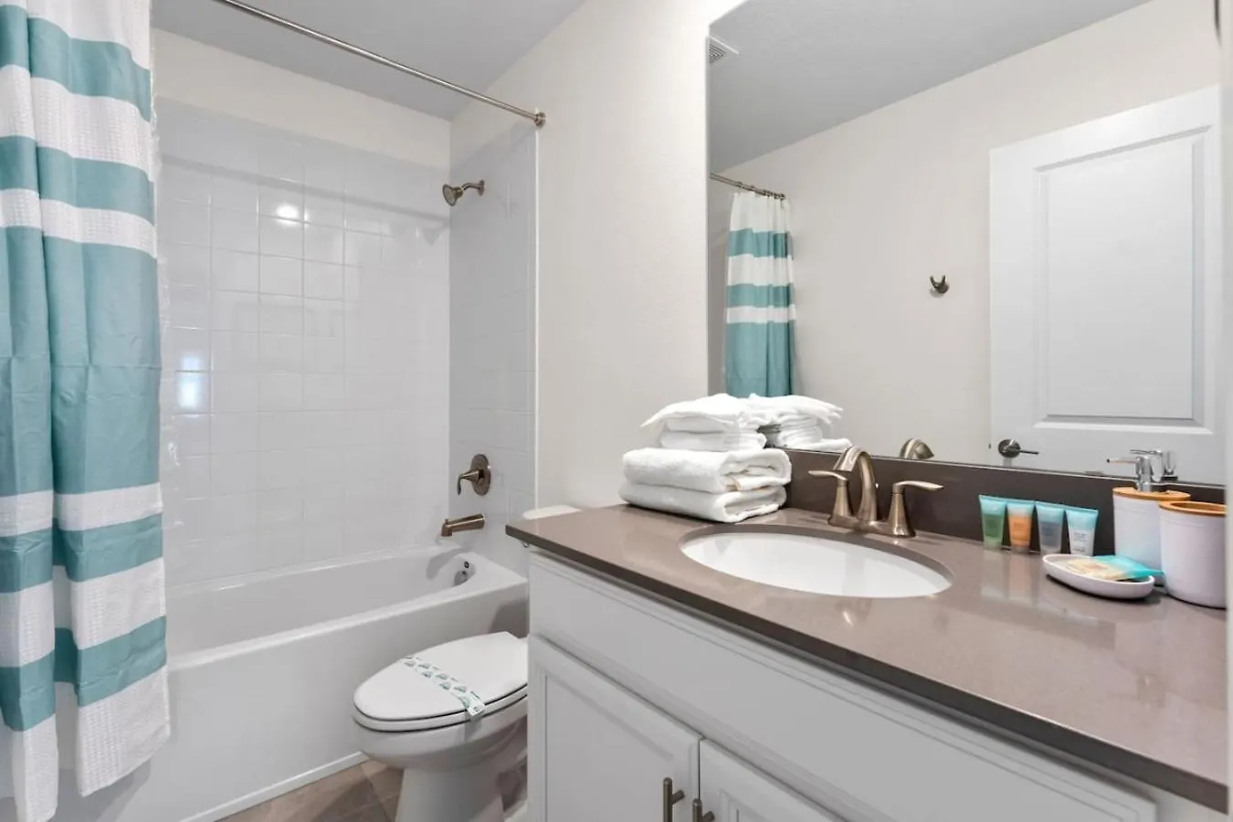Super 8br Pool Vacation Near *