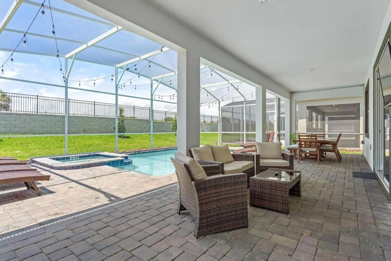 Super 8br Pool Vacation Near Kissimmee