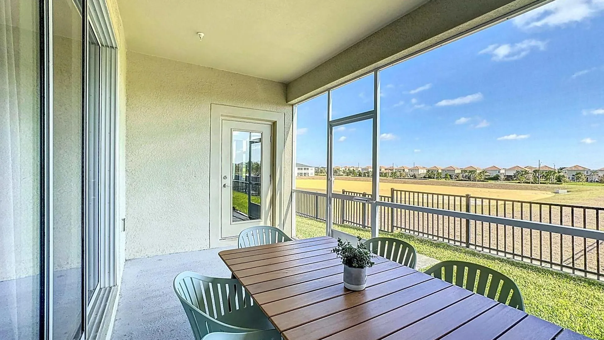 Incredible Thematic 2br With 2 Clubhouses קיסימי