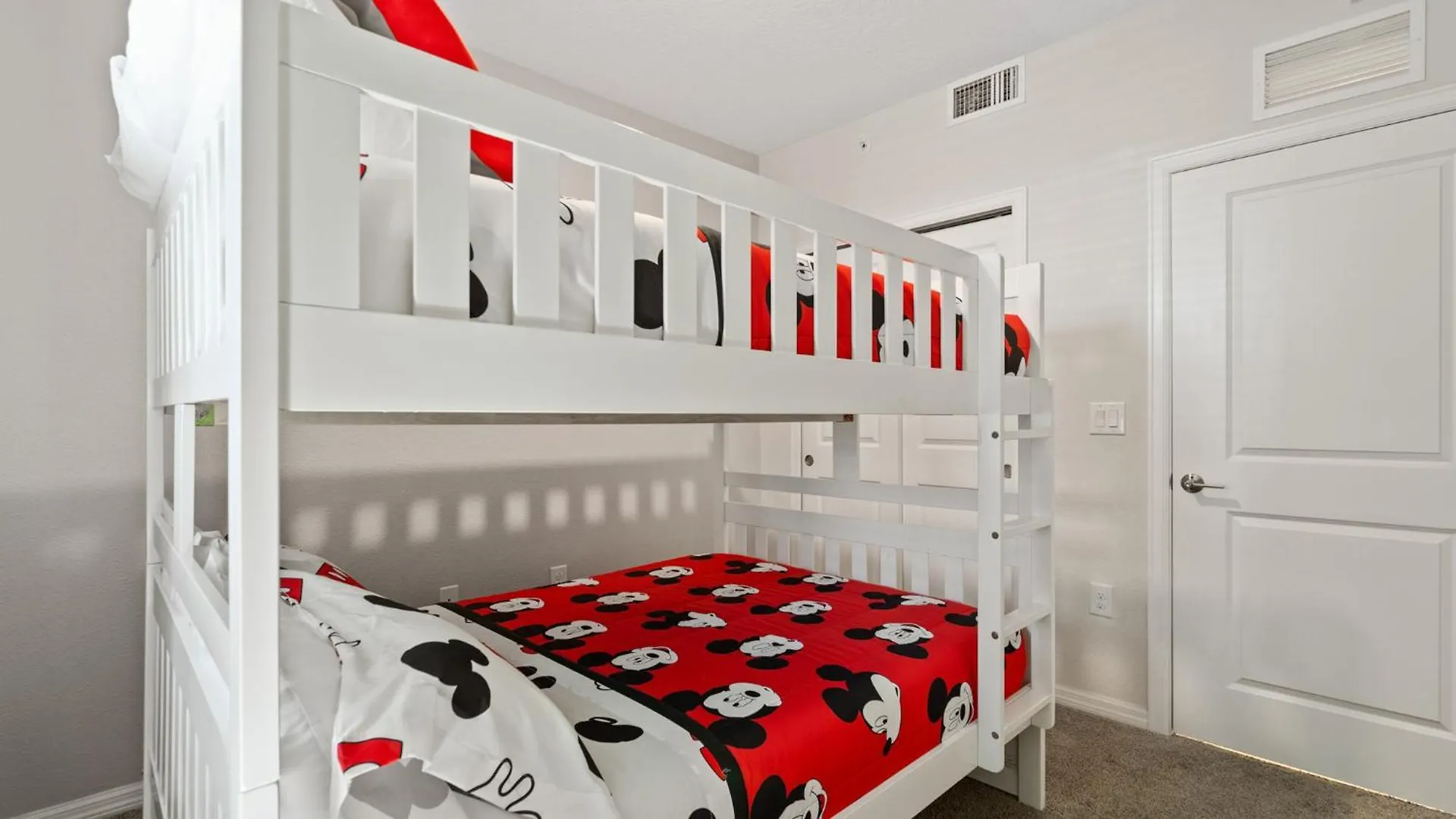 Spectacular 2bed 2bath 5min From * 基西米