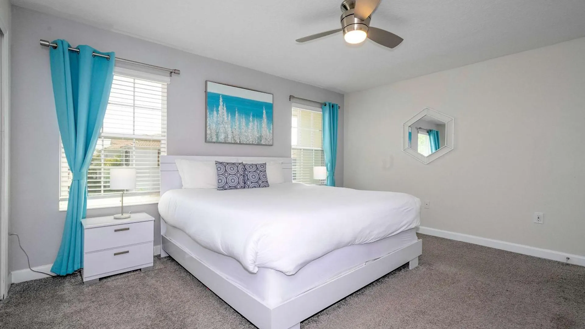 Stunning 5bd With Pool At Storey 5019 Holiday home